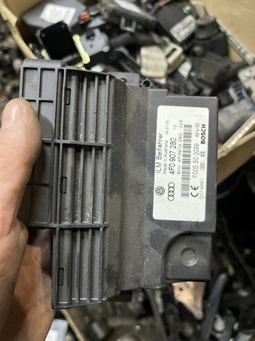 Модуль керування (ЕБУ) бортової мережі 4F0907280 VAG