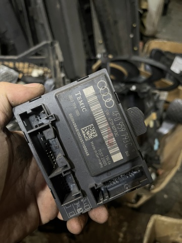Блок комфорту передніх дверей 4F0959793C VAG