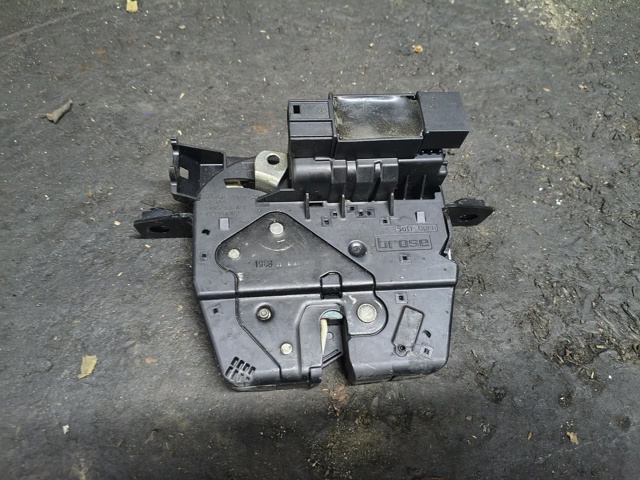 Замок, ручка і привід (багажника) 51247269543 BMW