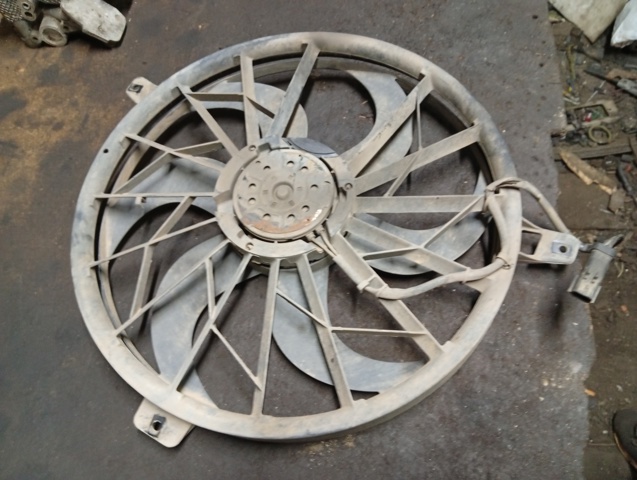 Електровентилятор охолодження в зборі (двигун + крильчатка) 52079528 CHRYSLER