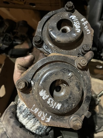 Кріплення переднього амортизатора 543208H310 NISSAN