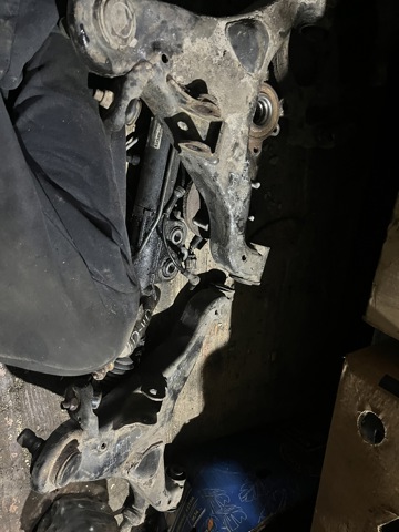Поперечний важіль 54501EB300 NISSAN