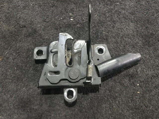 Запор капота (замок і привід замка капота) 57310AG010 SUBARU
