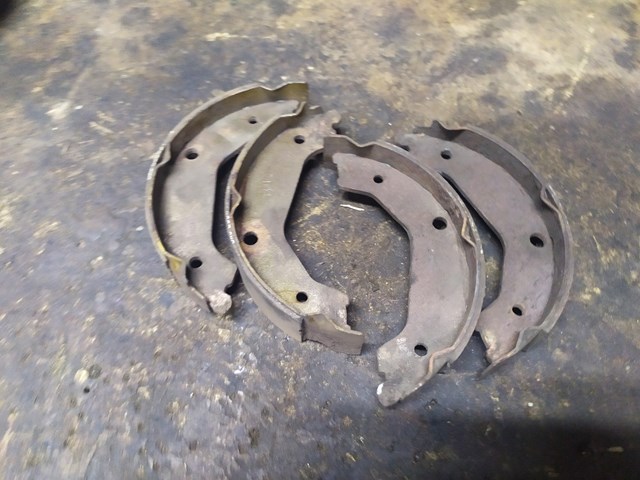 Колодки стоянкового гальма 583503ED00 HYUNDAI