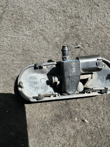 Сопло склоомивача вітрового скла 5M0955986C VAG