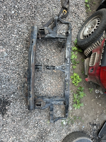 Кронштейн кріплення радіатора 641011F000 HYUNDAI
