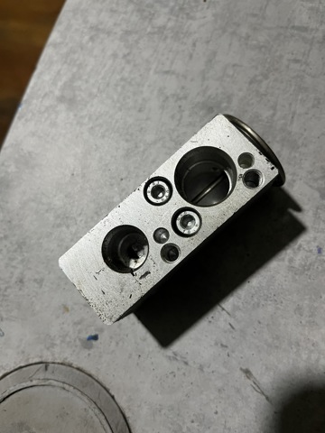 Клапан TRV, кондиціонера 64116845415 BMW