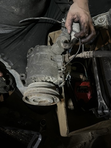 Компресор холодоагенту 64528385050 BMW