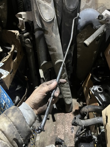 Упор капоту 65771EB305 NISSAN