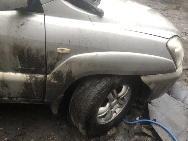 Переднє праве крило 663211F130 HYUNDAI