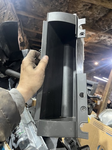 Ящик для предметів догляду 68275EB401 NISSAN