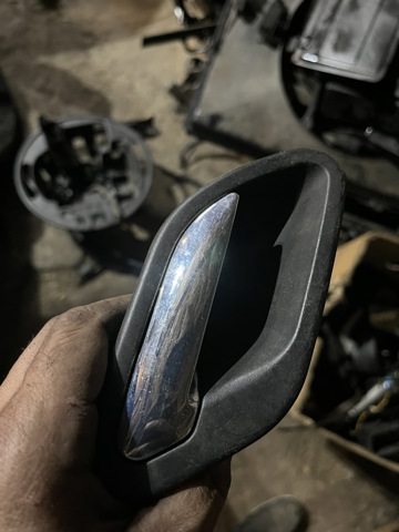 Ручка праих задніх дверей 7032926 BMW