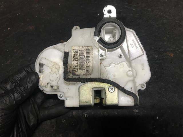 Замок задніх дверей, правих 72610SWAE01 HONDA