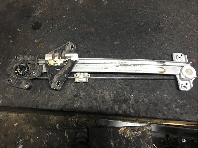 Склопідйомник задніх лівих дверей 72750SWAA01 HONDA