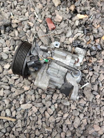 Компресор кліматичної установки 73111SC001 SUBARU