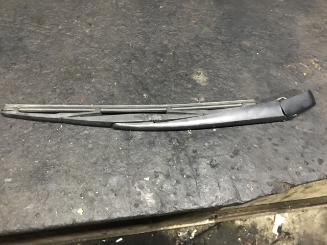 Важіль-поводок склоочисника заднього скла 76720SWA003 HONDA