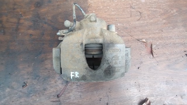 Супорт гальмівний, передній, правий 7701049092 RENAULT