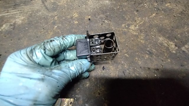 Регулятор оборотів вентилятора 7701049661 RENAULT