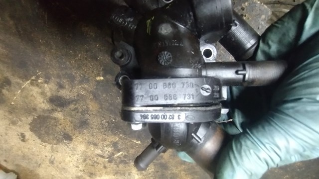 Корпус термостата в зборі Renault Trafic 1