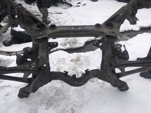 Підрамник задній 7L0500041 VAG