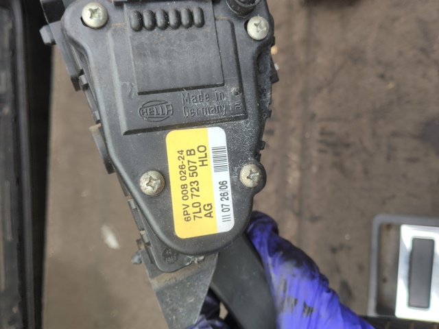 Педаль акселератора 7L0723507B VAG