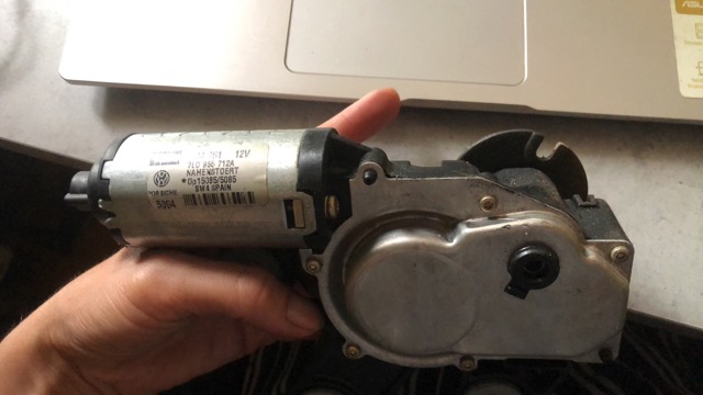 Моторчик заднього двірника 7L0955712A VAG
