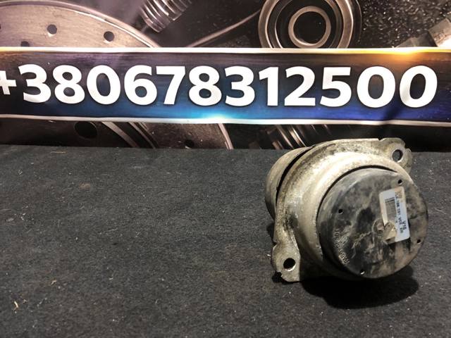 Подушка (опора) двигуна, ліва/права 7L6199131 VAG