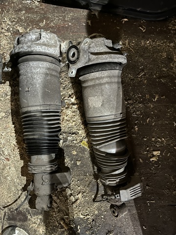 Пневмоподушка задня 7L6616503B VAG