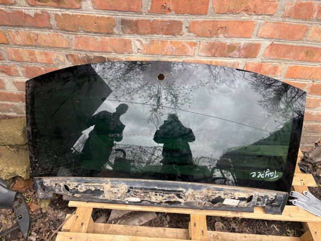 Скло заднє, 3/5-х двері (ляди) 7L6845211BH VAG
