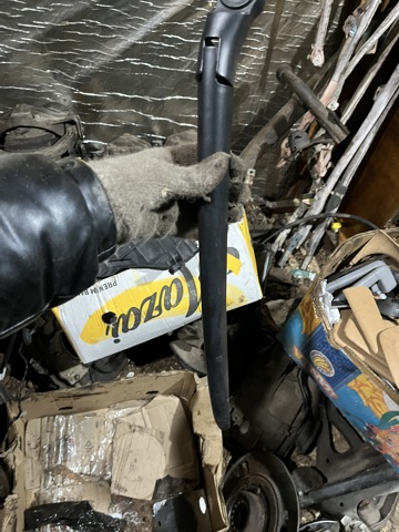 Важіль-поводок склоочисника заднього скла 7L6955707A VAG