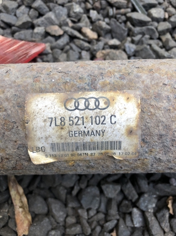 Вал карданний задній 7L8521102C VAG