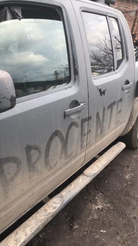 Скло та ущільнювачі скла вітрового правого/лівого 80301EB300 NISSAN