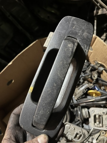 Ручка передньої двері зовнішня права 806068H914 NISSAN