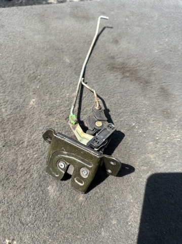 Замок багажника 812301F000 HYUNDAI