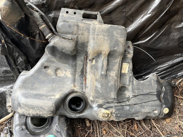 Бак паливний 8200004975 RENAULT