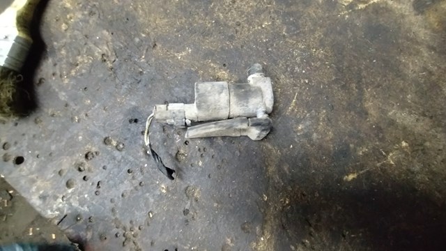 Помпа омивача Рено Трафік II