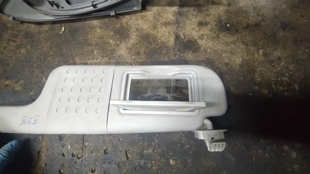 Козирок 8200240533 RENAULT