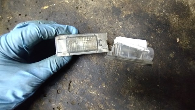 Плафон підсвітки багажного відсіку 8200418356 RENAULT