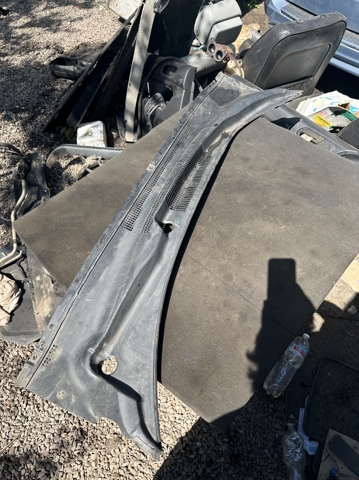 Водостік лобового скла, жабо 861501F000 HYUNDAI