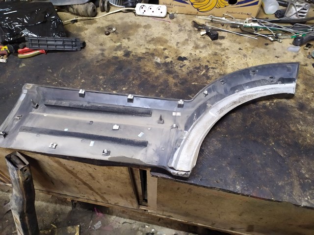 Накладка задньої правої двері 877603E001XX HYUNDAI
