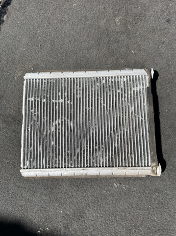 Охолоджувач повітря 8850105080 TOYOTA