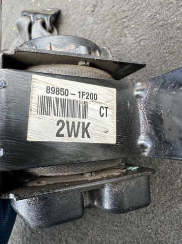 Ремінь безпеки задній 898501F200 HYUNDAI