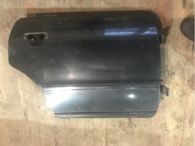 Двері задні, праві 8D0833052C VAG