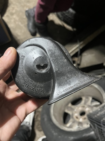 Сигнал високої тональності 8D0951223A VAG