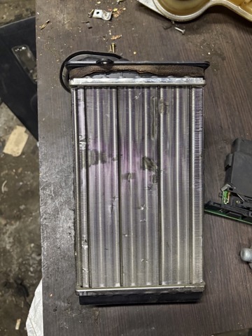 Радіатор обігрівача 8D2819031A VAG