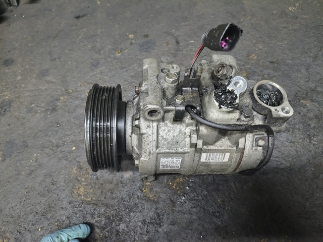 Насос кондиціонера 8E0260805BL VAG