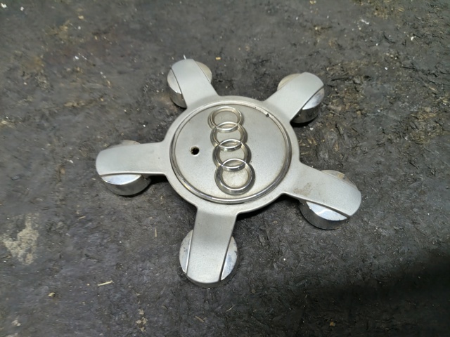 Ковпаки на диски 8R0601165 VAG