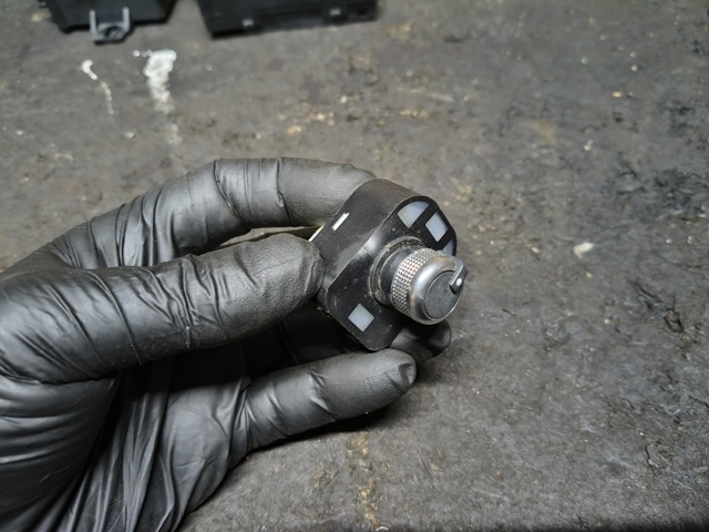 Блок керування дзеркалами заднього виду 8V0959565D VAG