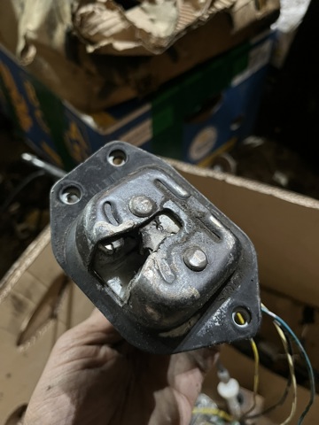 Замок кришки багажника 90502CY00A NISSAN