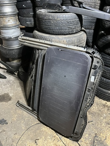 Скло люка даху 91210EA510 NISSAN